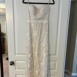 Elegant Floral Embroidered Strapless Dress